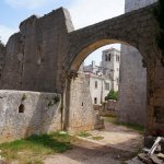 pictoresque gate